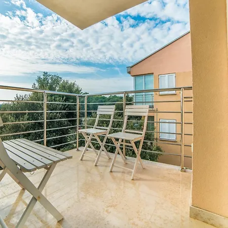 Leveric 230 Rovinj