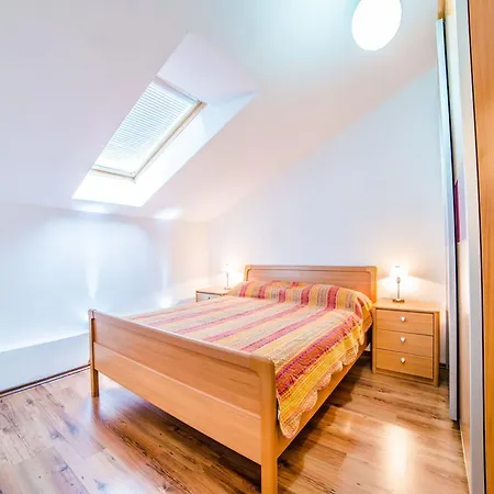 Leveric 230 * Rovinj